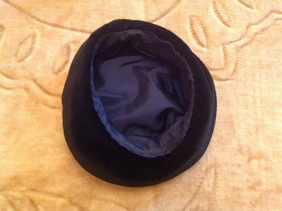 Czapka z pluszu,jak kapelusik,rozmiar L
