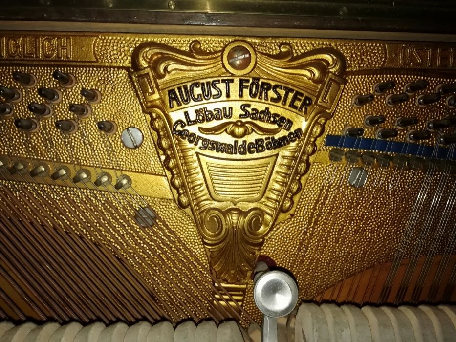 Продам пианино "August Forster"