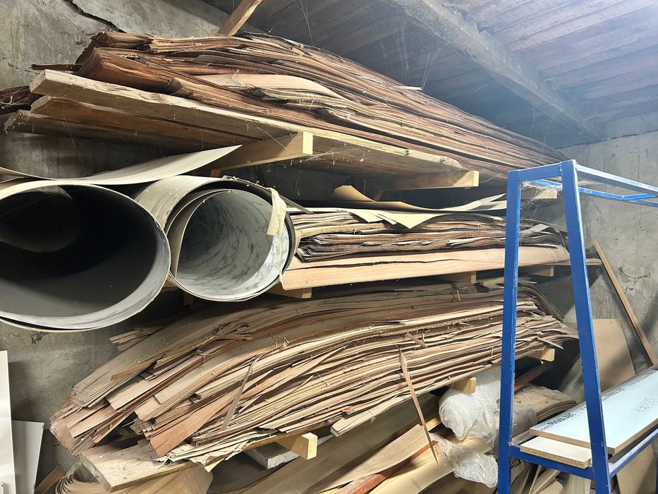 Okleina naturalna Mahoń , Jesion