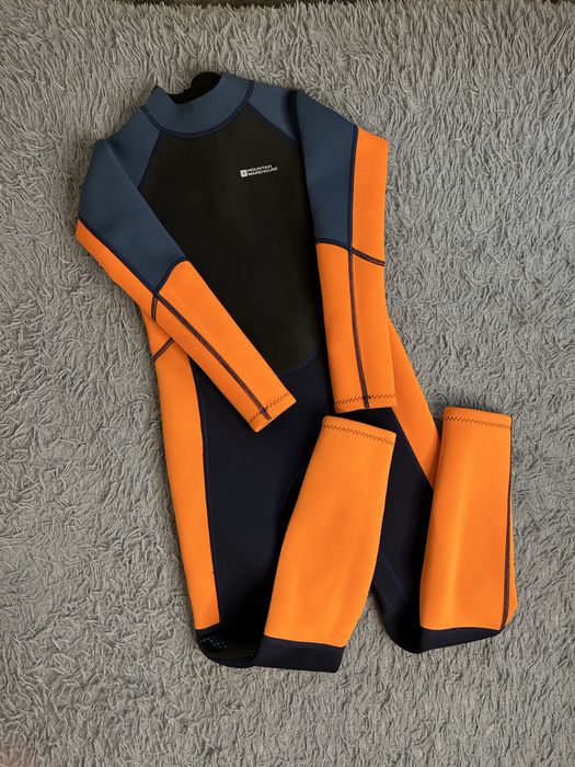 Неопреновий дитячий гідрокостюм на 11-12 років