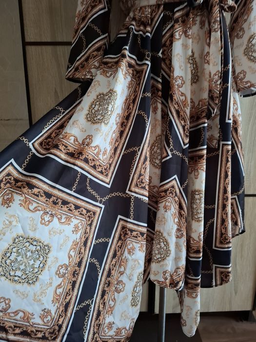 Платье бренд Moxito