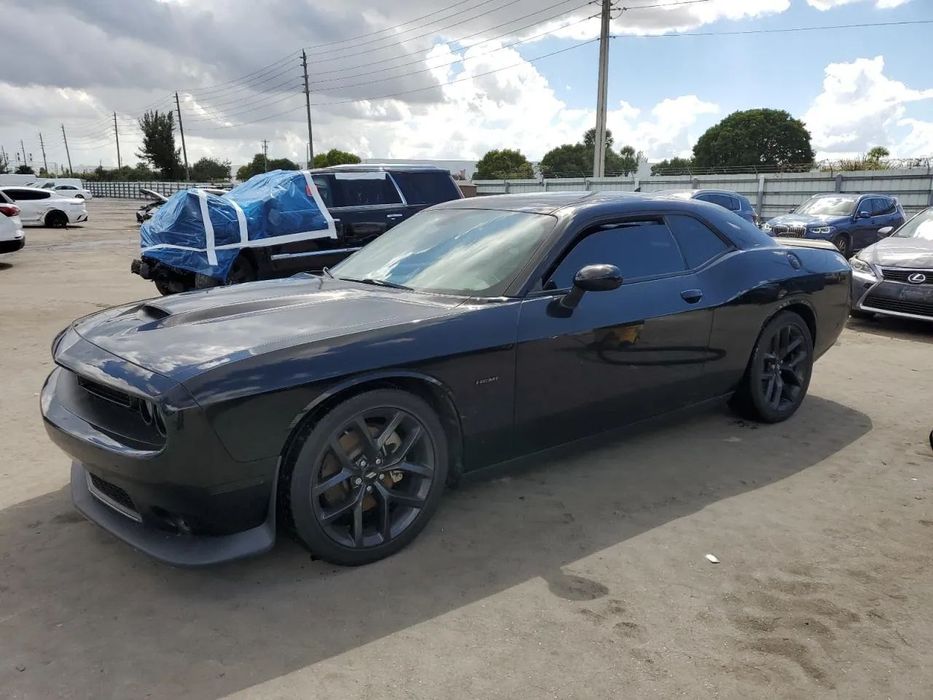 Dodge Challenger Amerykańskie coupe z 2019 roku w wersji R/T! W drodze