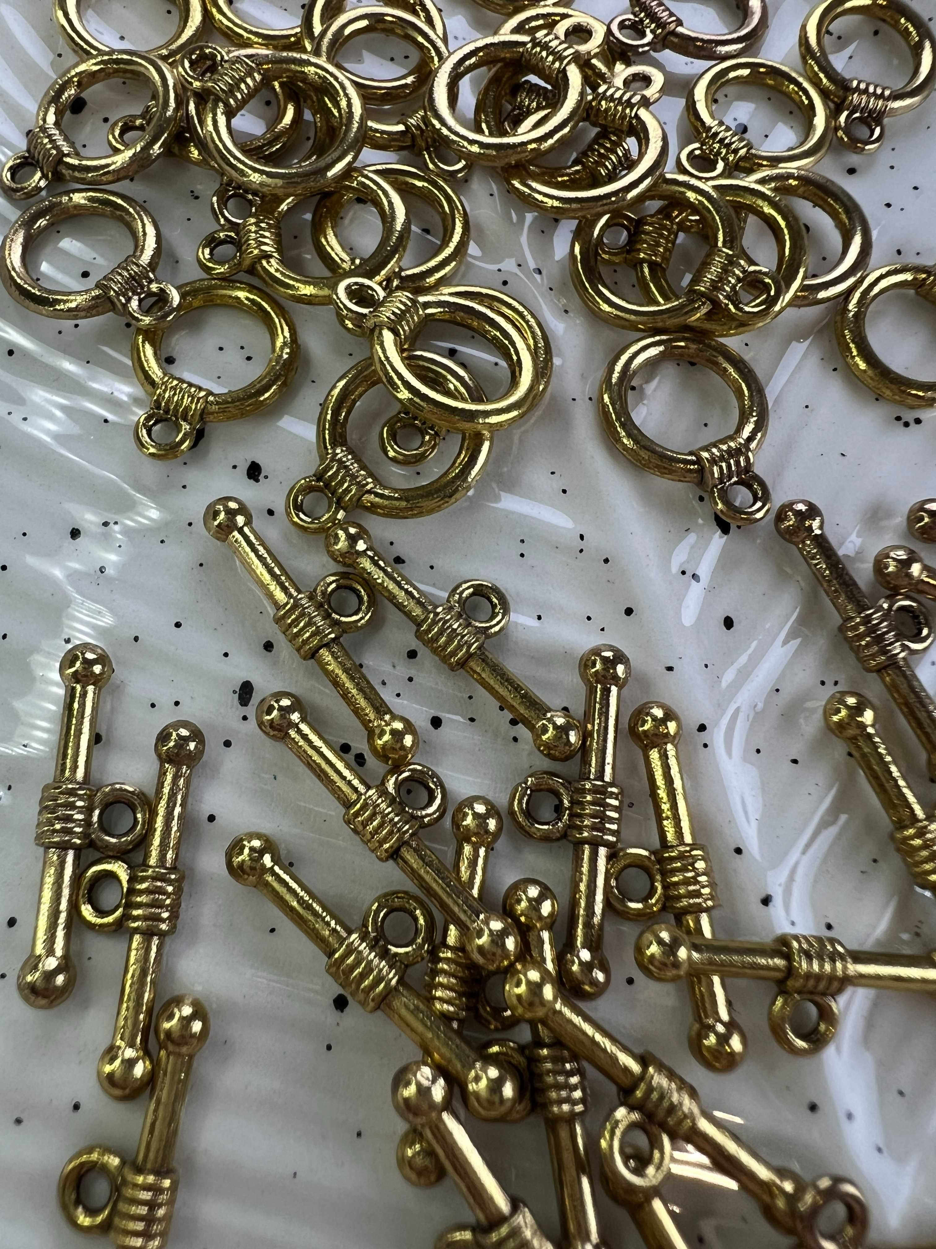 30 sztuk zapięć toggle