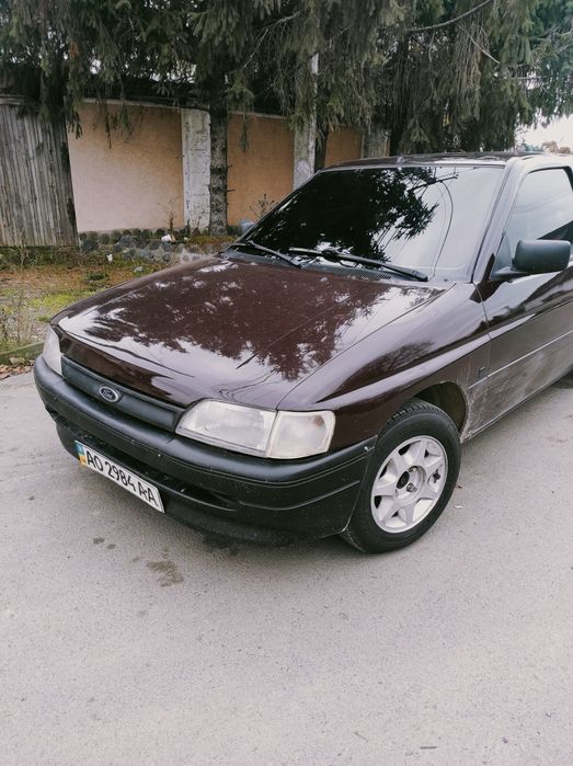 Ford escort 1.4 бензин