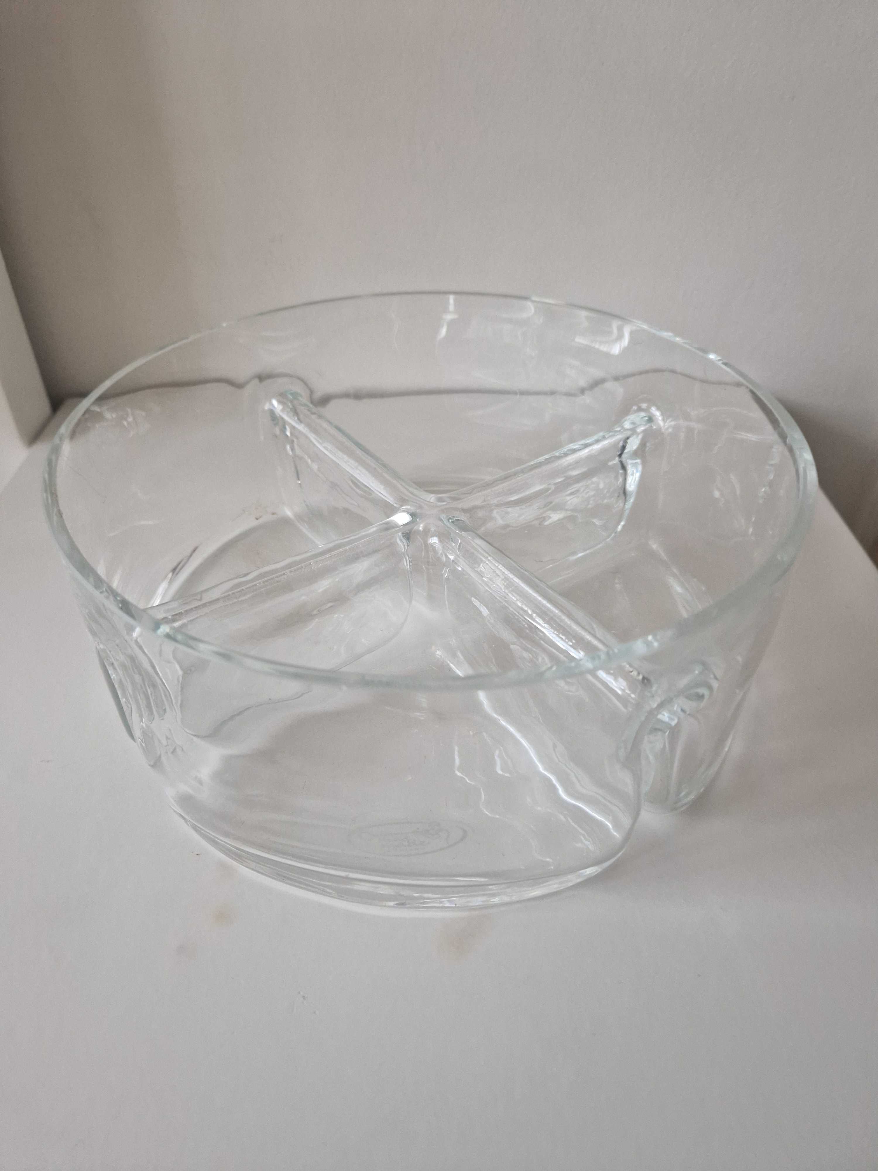 Miska szklana 4-dzielna salaterka na przekąski przezroczysta 23CM