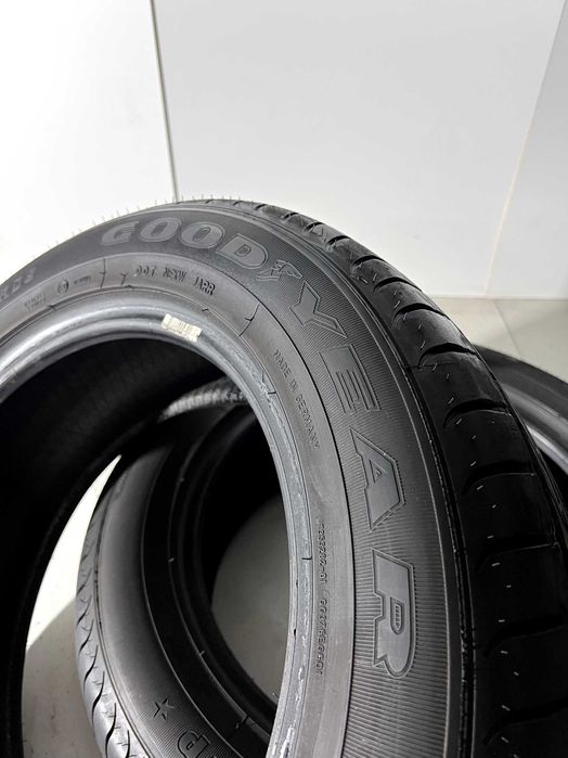 Pneus Goodyear Efficient Grip - 205/60/16 - Como NOVOS