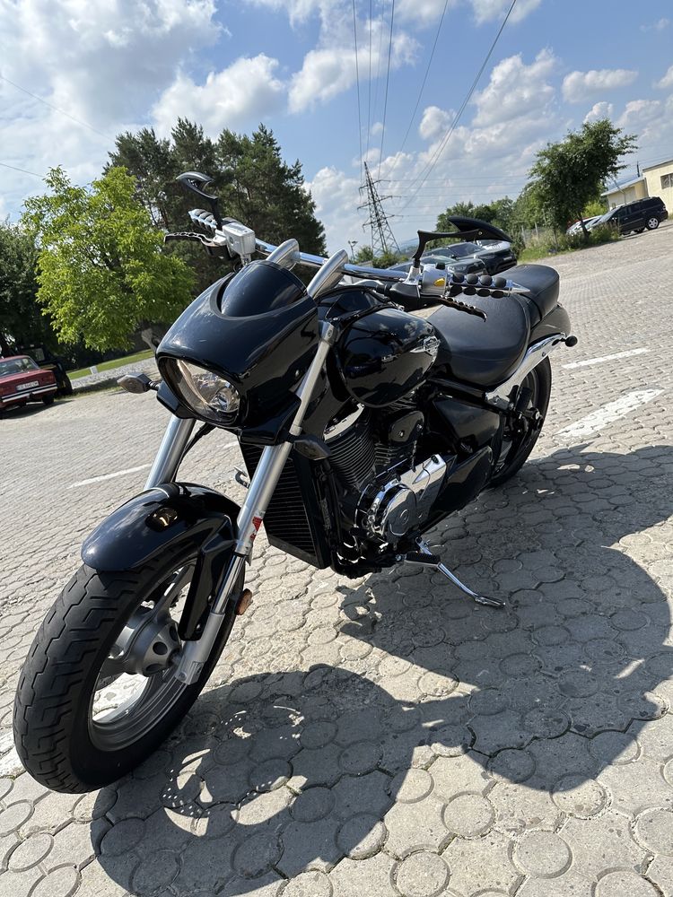 Suzuki Boulevard 800 кубів.