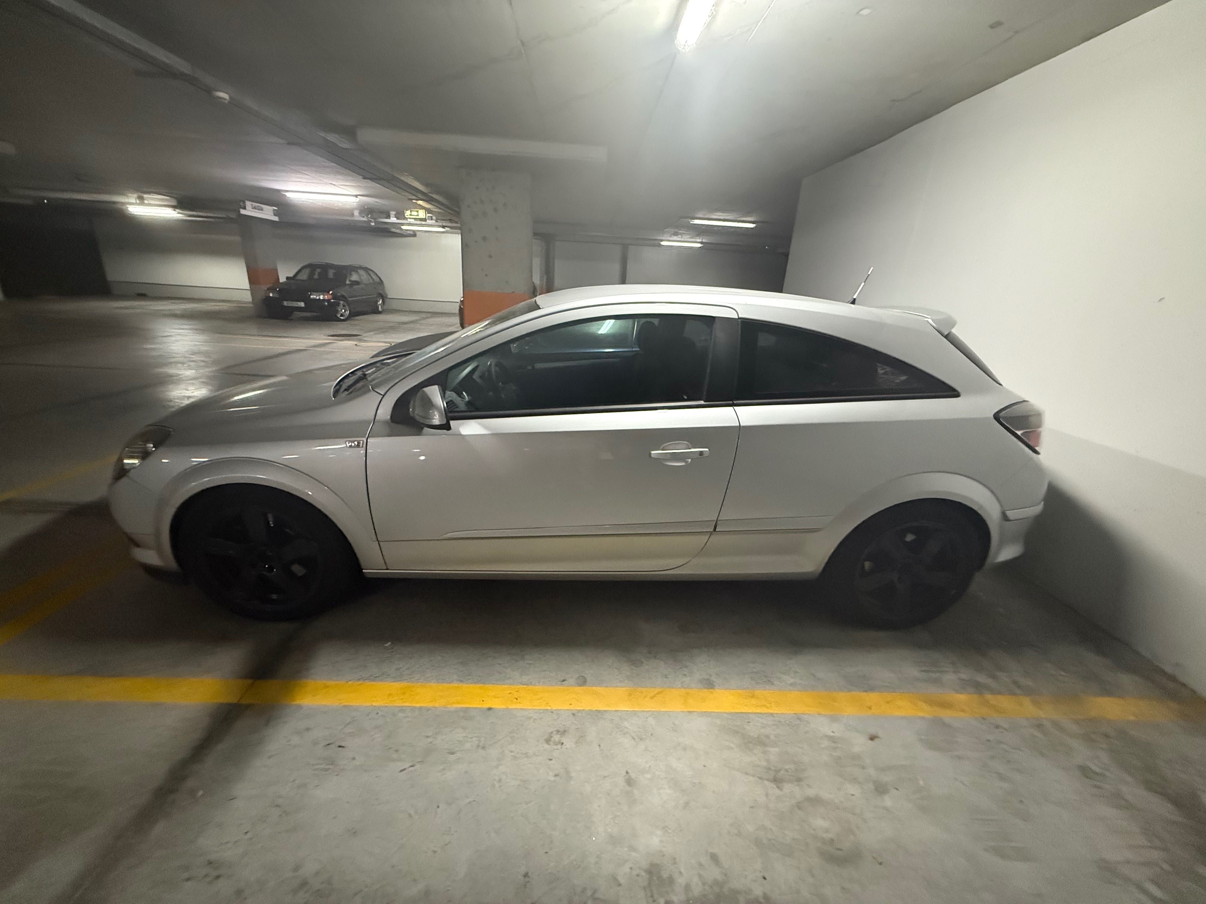 Opel Astra GTC 1.6