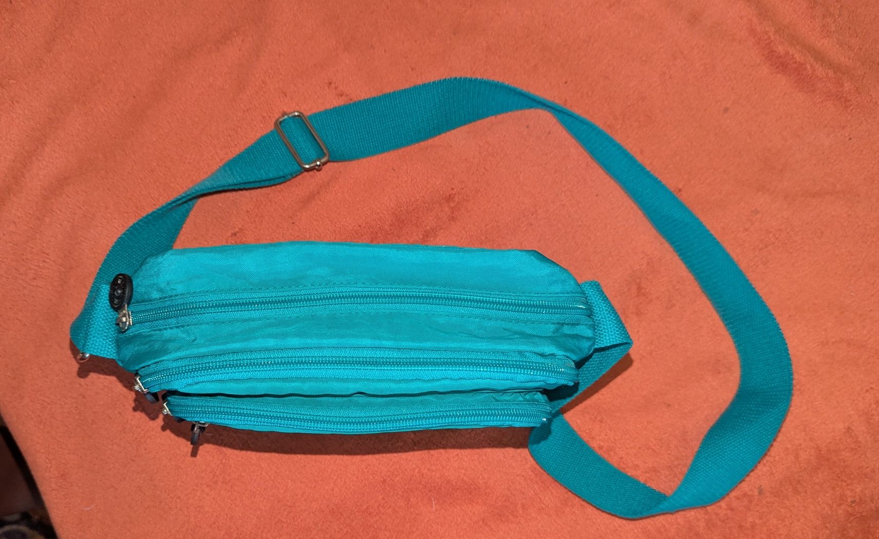 Сумка Kipling середніх розмірів