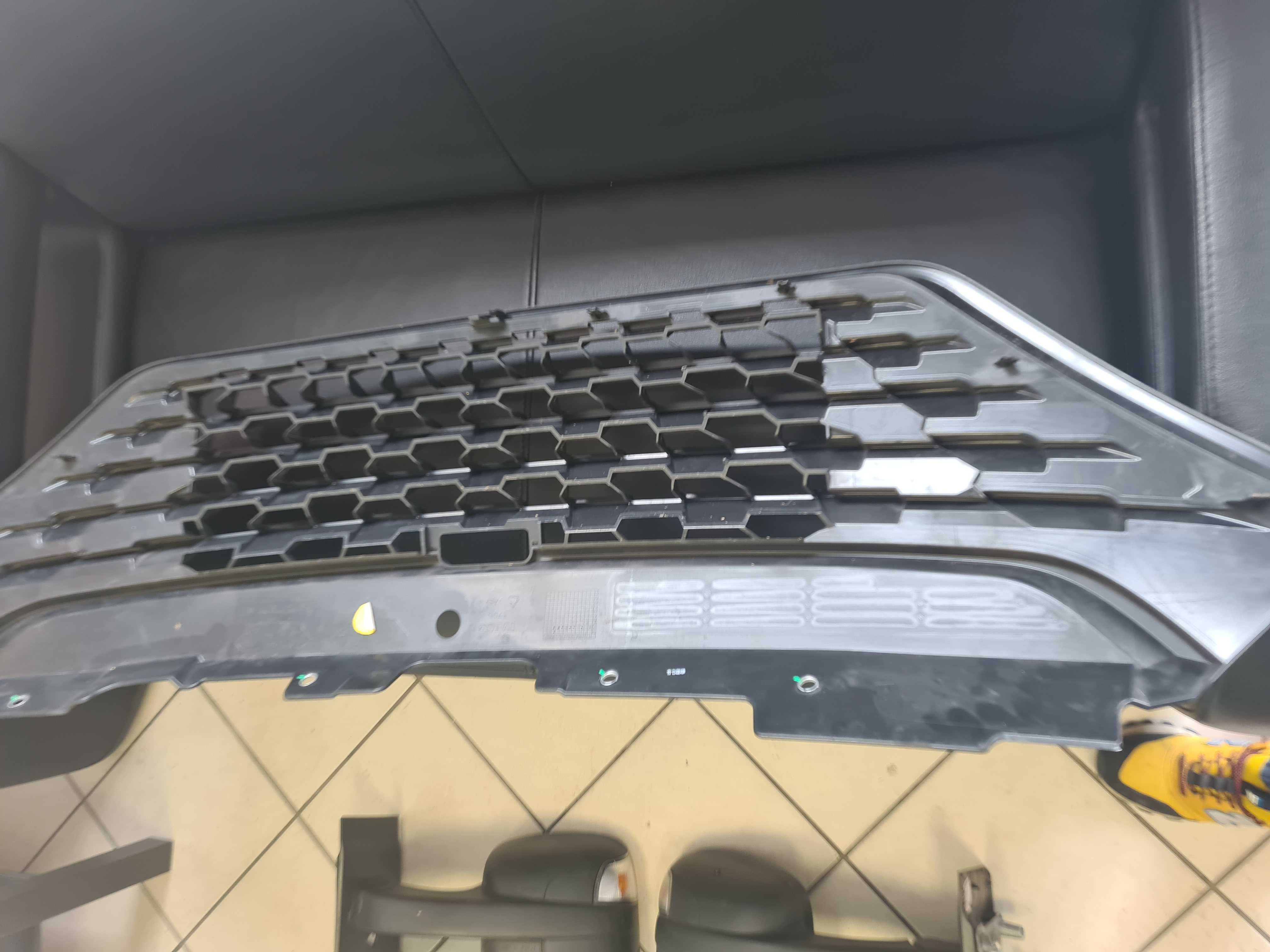 Iveco Daily 2019 19- ATRAPA PRZÓD GRILL Nowe