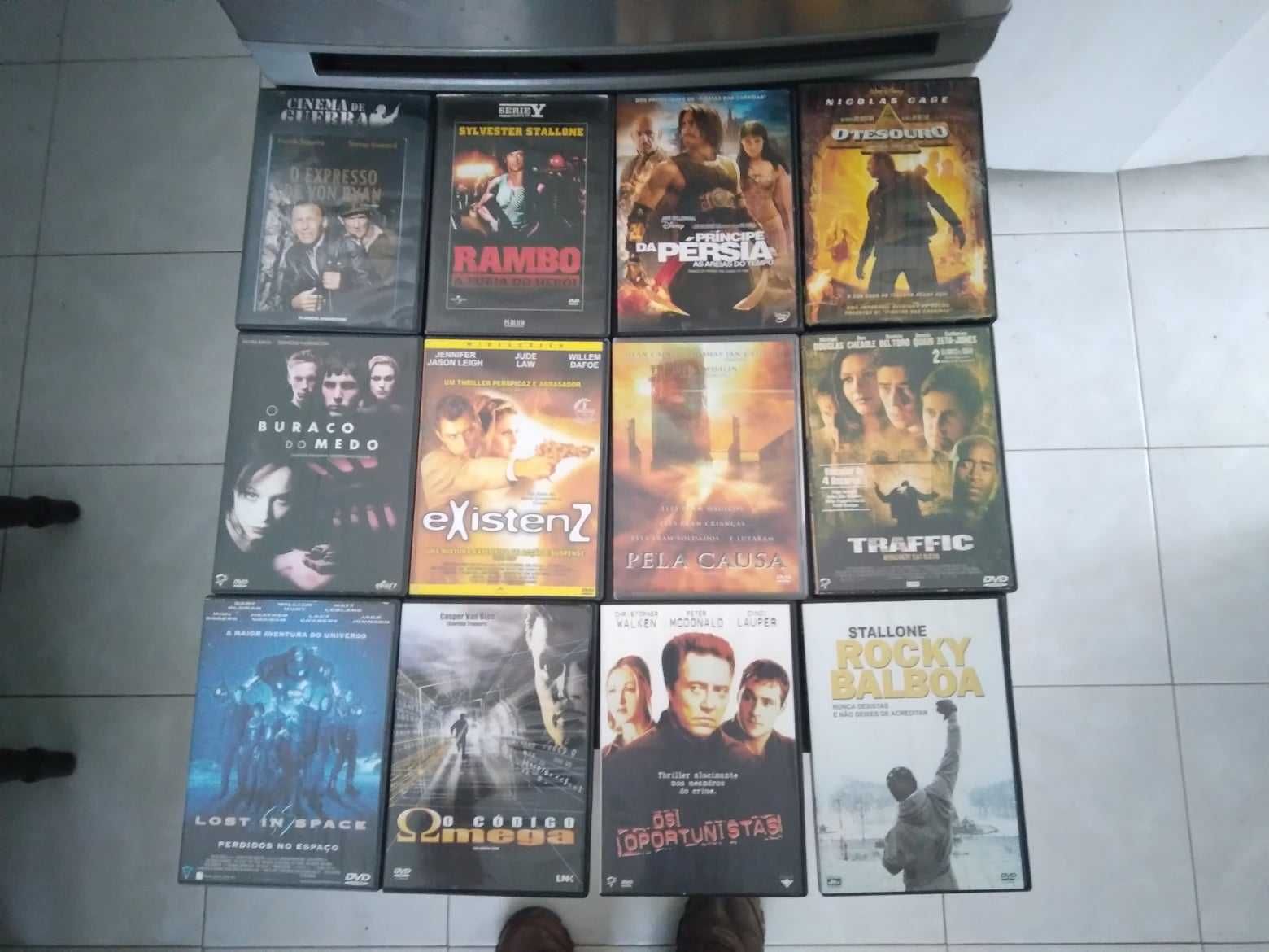 Filmes diversos em DVD.
