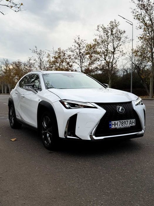 Lexus UX 250H F-SPORT 2021