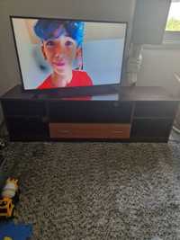 Móvel de TV em madeira