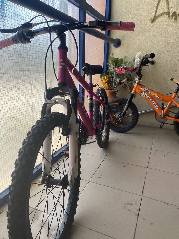 bicicleta nova em bom estado  roda 20 com mudanças