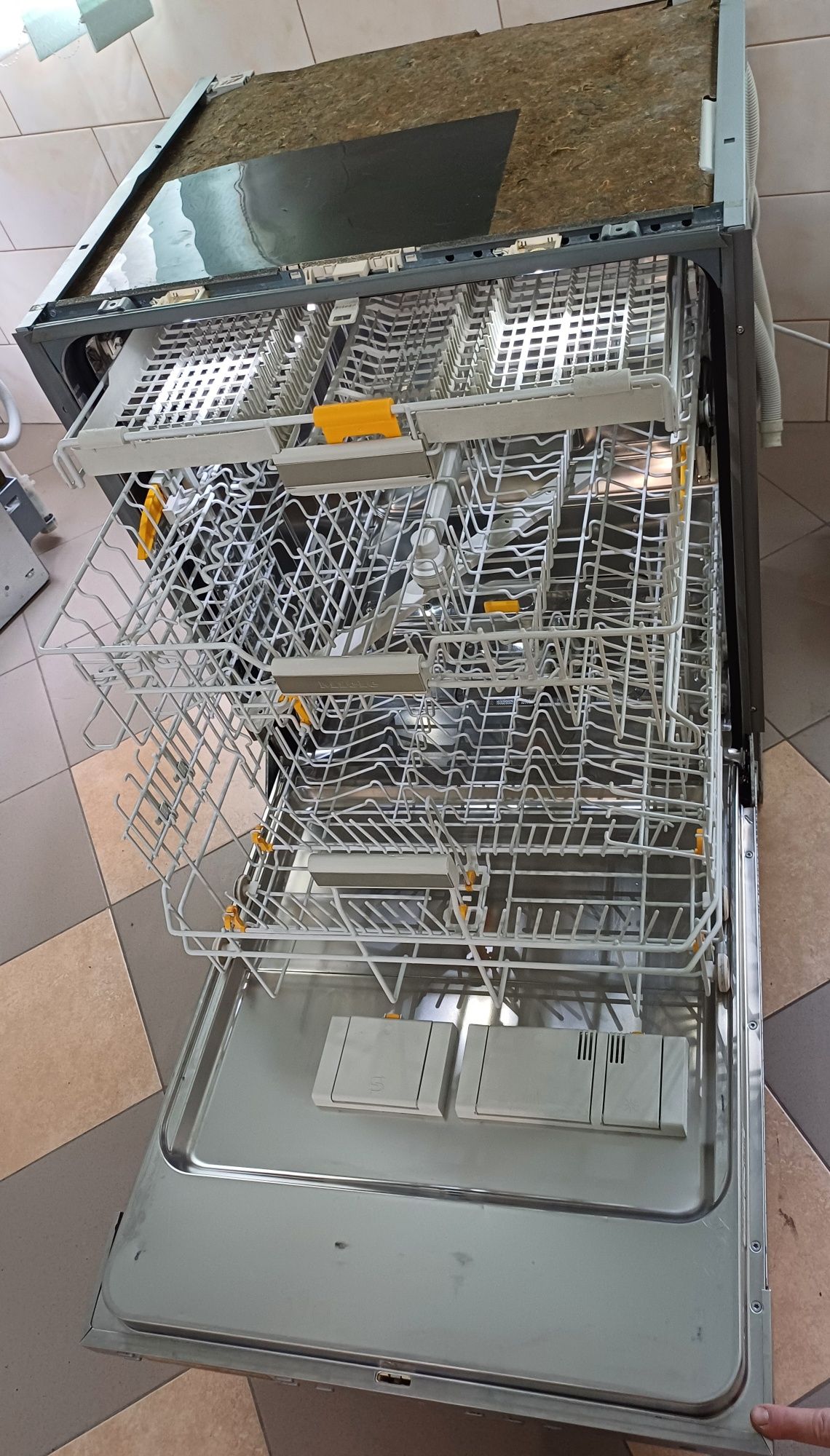 Вбудована посудомийка 60 см Miele G 5980 три корзини підсвітка сушка