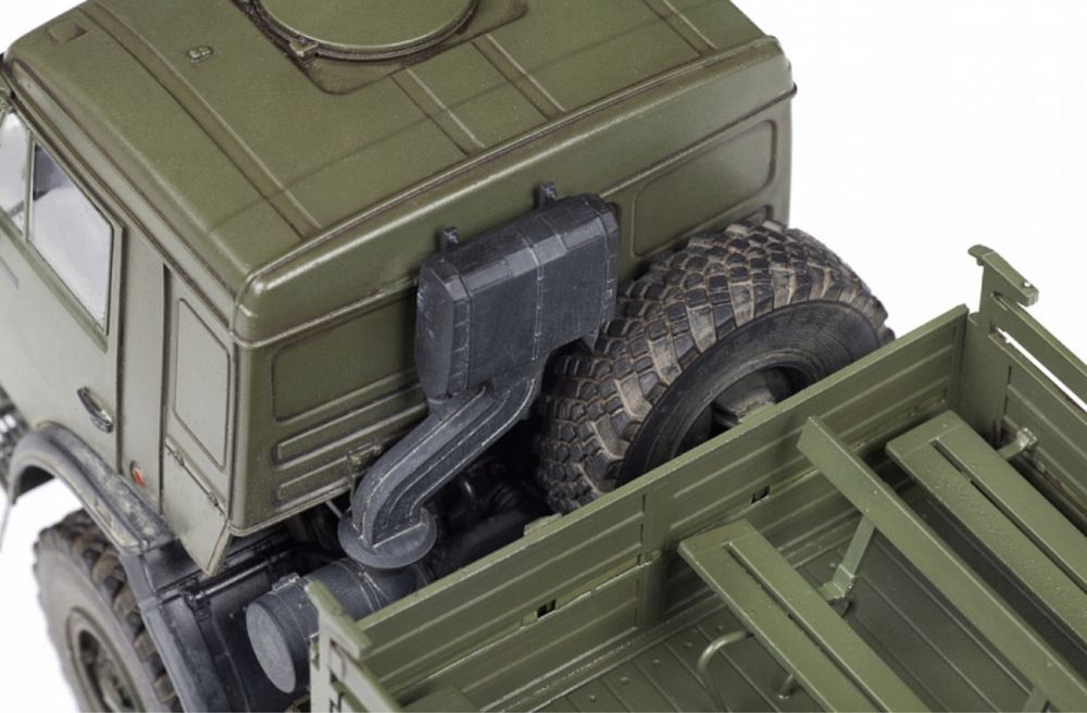 Model Zvezda 3697 ciężarówka Russian Army KAMAZ-5350 "Mustang"
