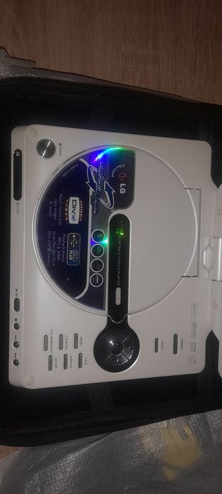 Портативний  видео,аудио плеер  в автомобіль