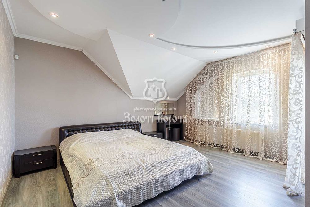 Будинок 2 поверхи, 18 соток. с. Глеваха, поруч Іванковичі і Мархалівка