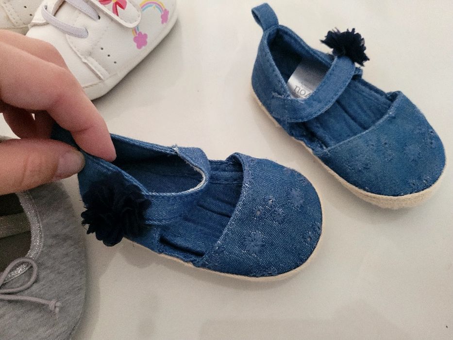 Buciki niechodki dla dziewczynki