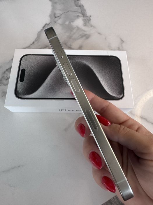 Iphone 15 Pro 128 Gb jak nowy