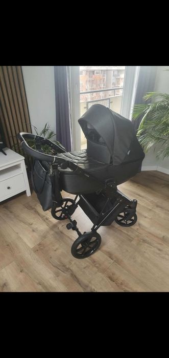 Wózek dziecięcy 3w1 firmy Quali, fotelik Cosmo isofix.