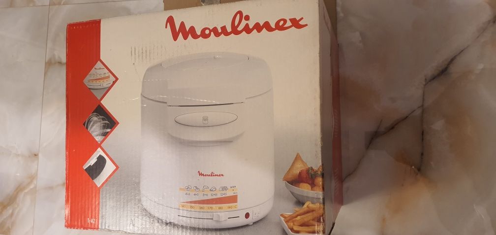 Nowa nie używana frytkownica Moulinex.