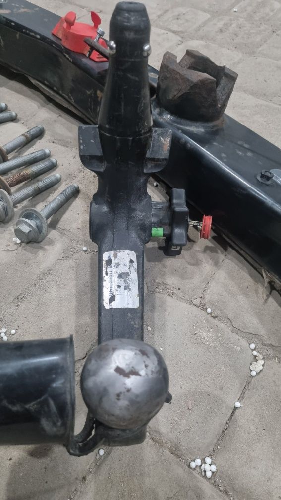 Фаркоп vw Tuareg, Audi q7, Westfalia в сборе, 7l6803921