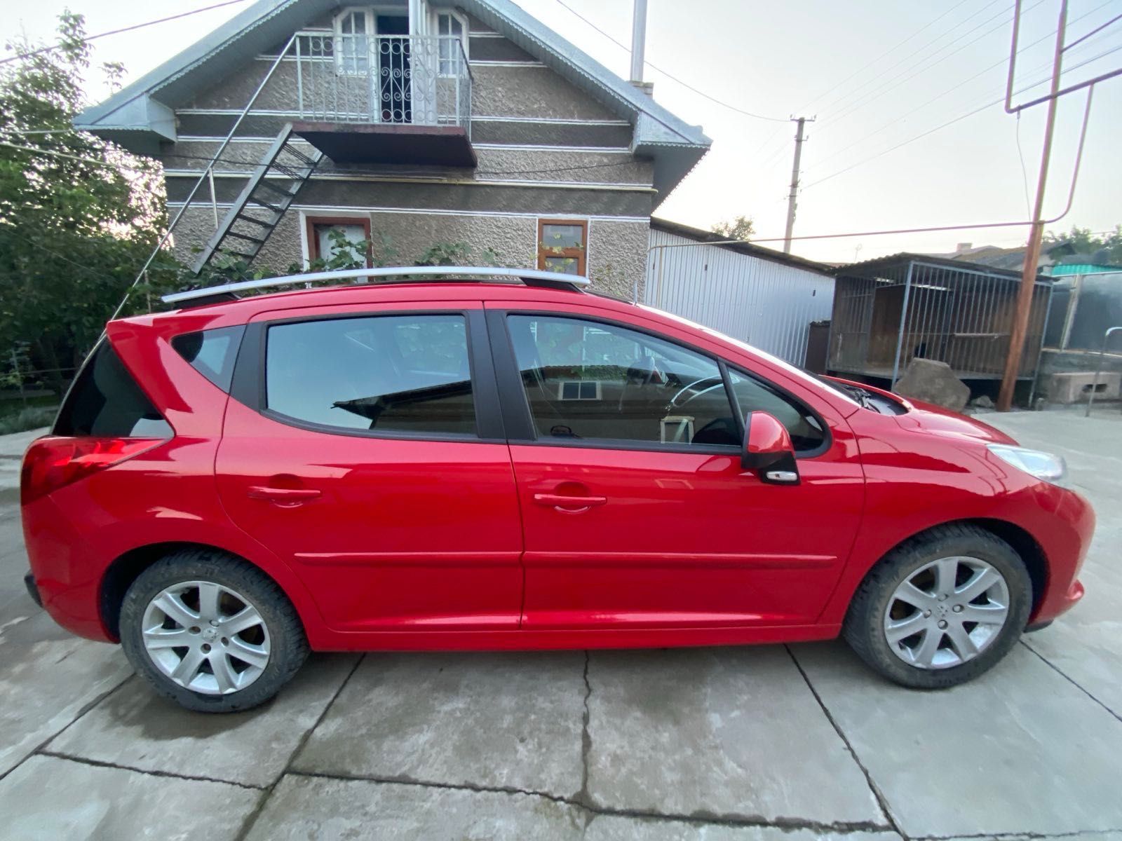 Автомобіль Пежо 207SW