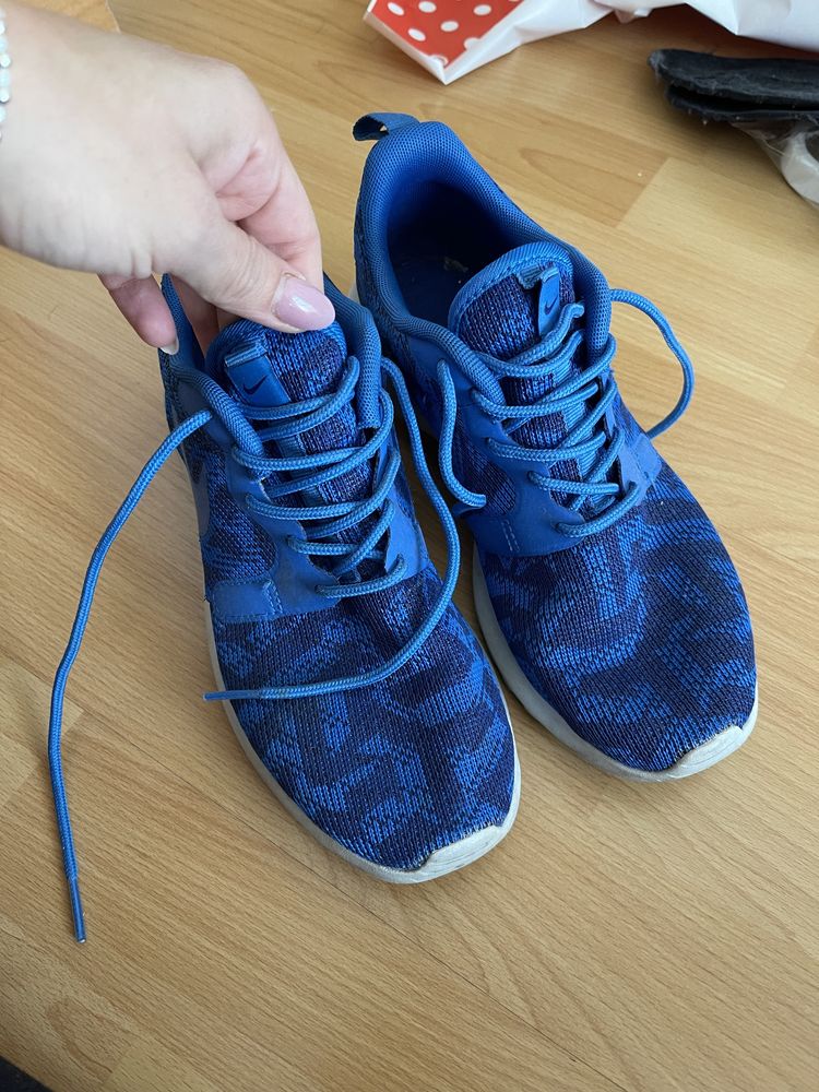 Nike Roshe Run azul 36