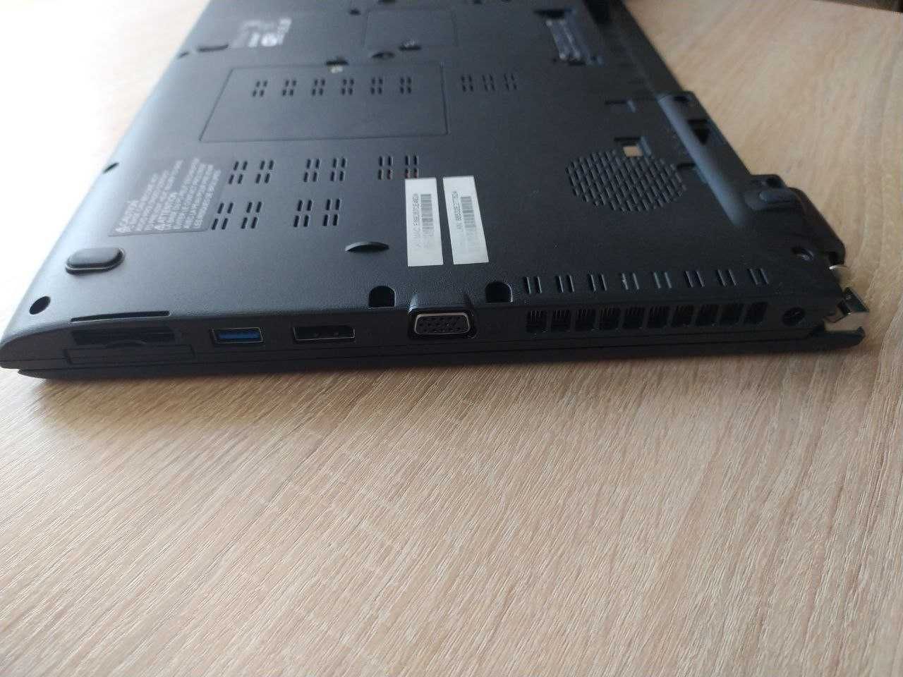 Ноутбук TOSHIBA TECRA R850 на core i3 ddr3 2 gb з Германії