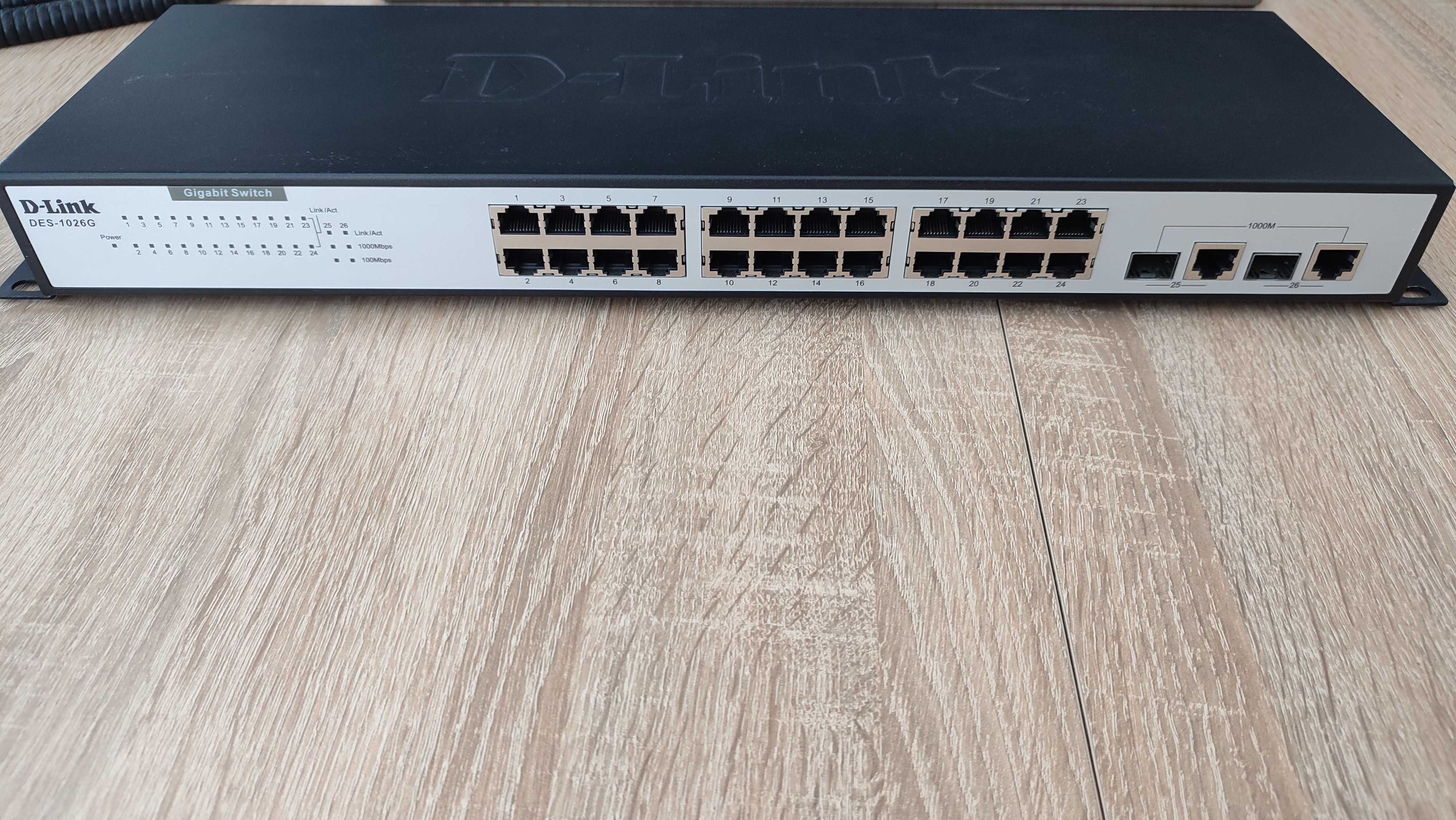 Свитч (коммутатор) D-Link DES-1026G Combo