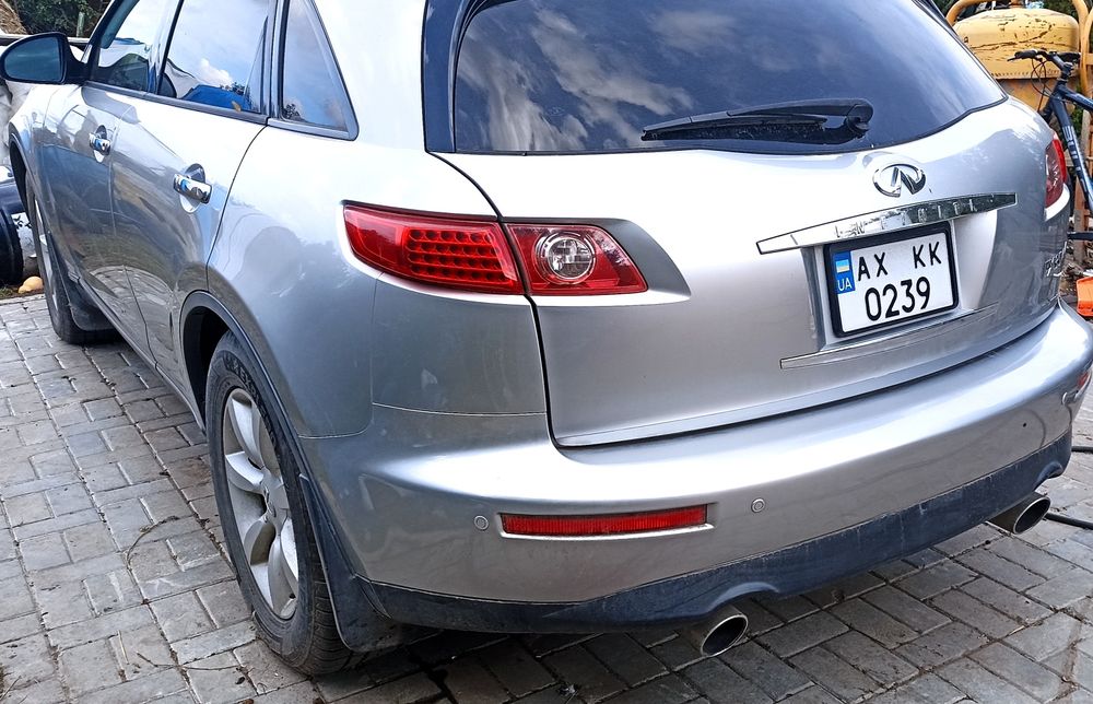 Infinity fx 35 кросовер, повний привід