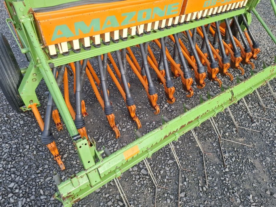 Siewnik Amazone D8 Super 30 BOGATE WYPOSAŻENIE