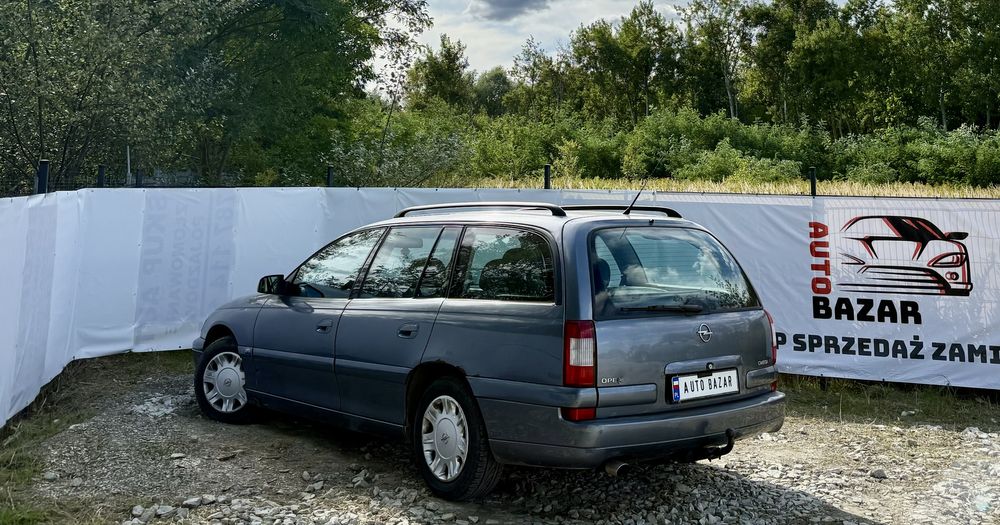 Opel Omega 2.2 > Automat > Lift > 2002 > Klima > Hak > Zadbany