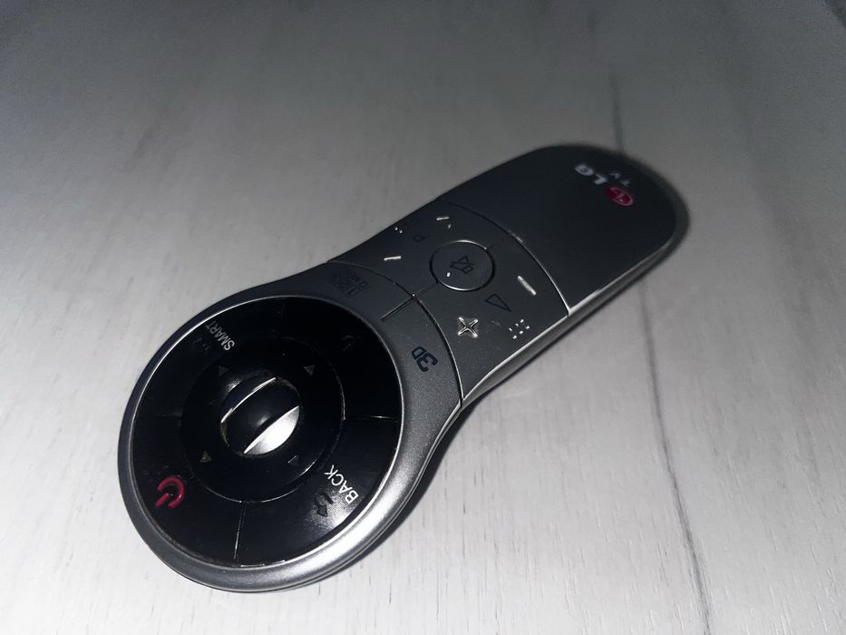 Телевізор LG 47LA660S - 47 дюймів