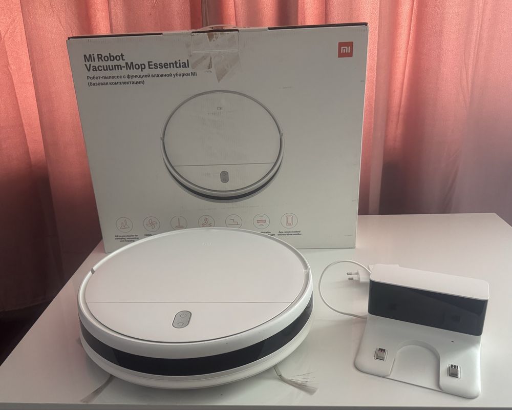 Mi Robot Vacuum-Mop Essential