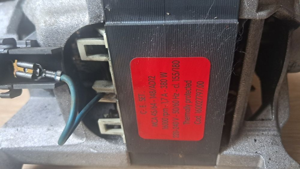 Електромотор стиральной машины Indesit iwsd6105