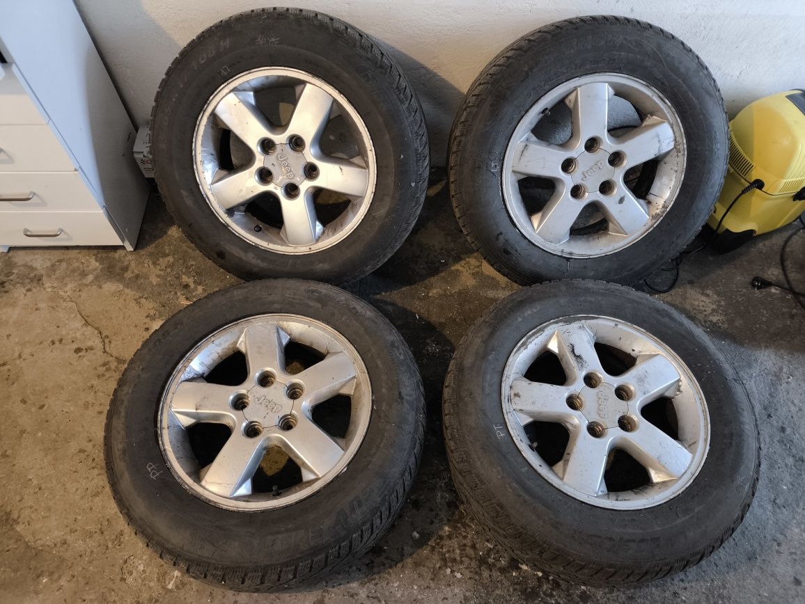 Felgi z oponami zimowymi Jeep 5x127 r17