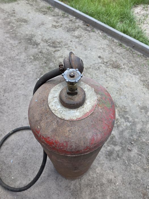 Газовий балон з редуктором під пропан бутан