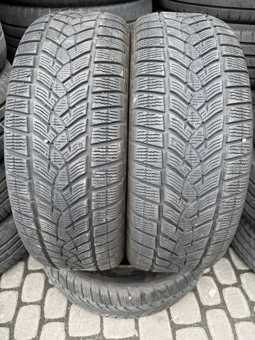 Продам пару 235 60 18 Goodyear UltaGrip Ice