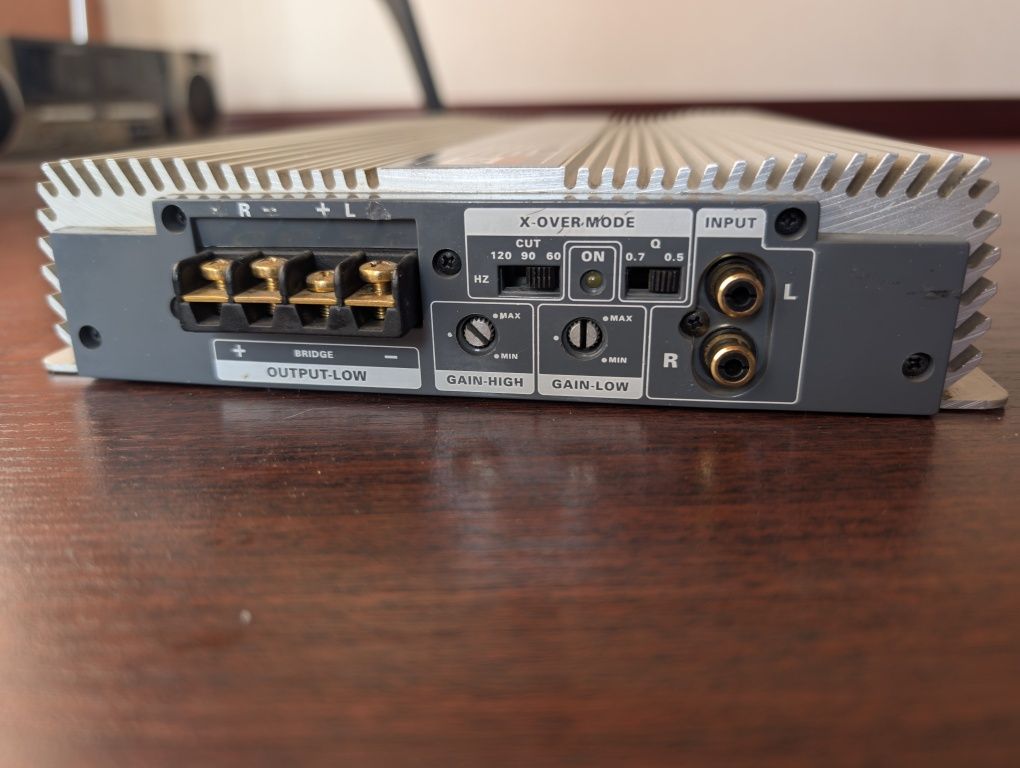 Підсилювач автомобільний Audio System ads 9002 2x90 wat rms hifi car p