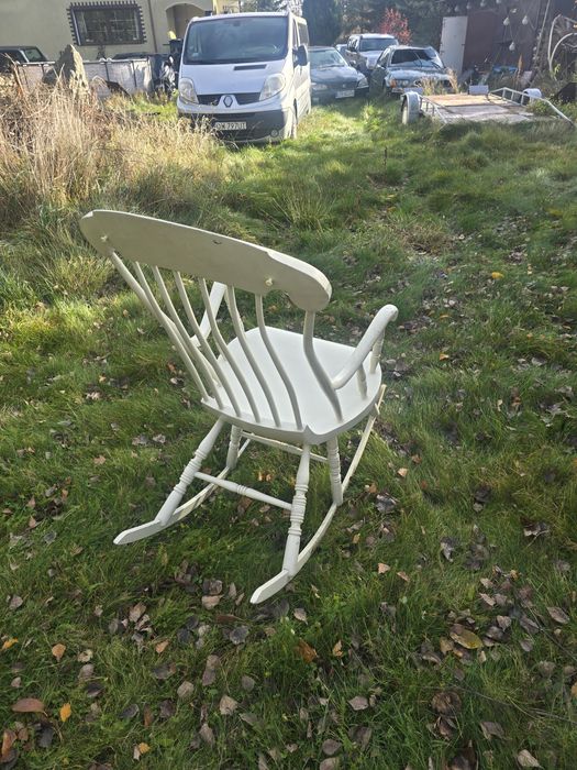 Fotel bujany ze Szwecji stary