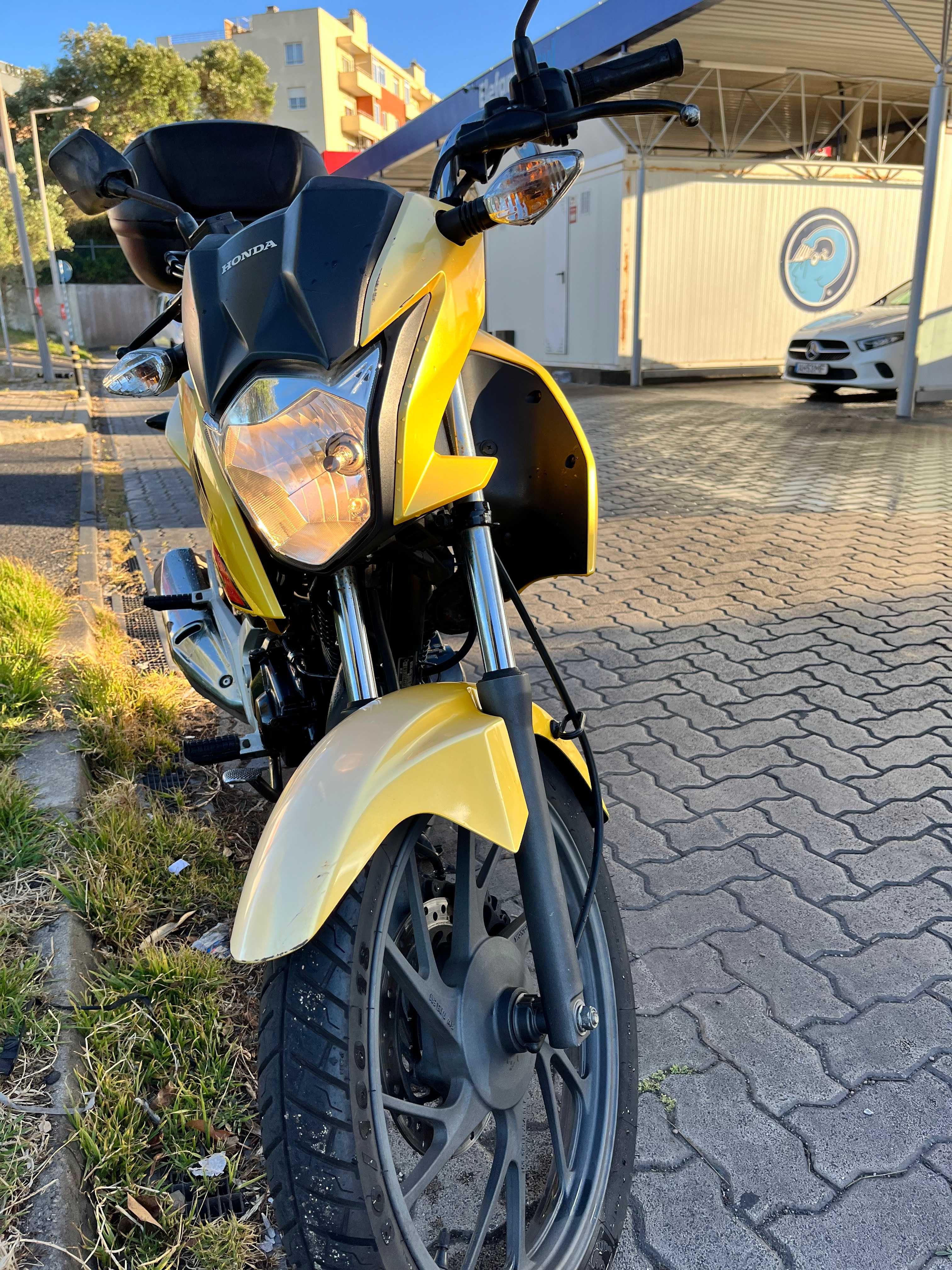 Moto Honda CB125F