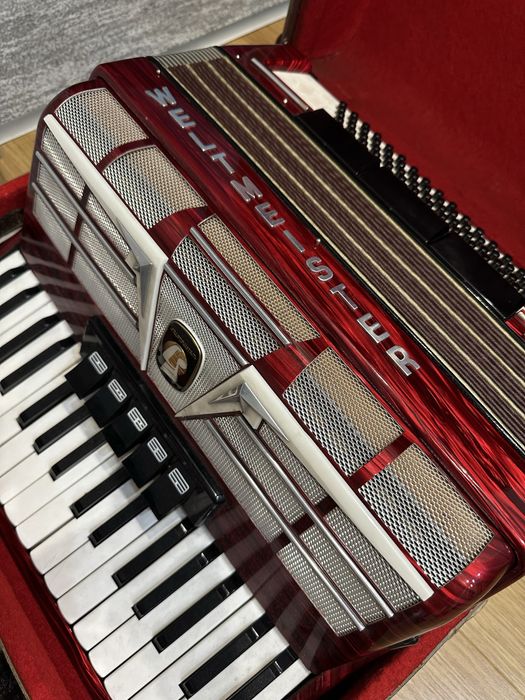 Akordeon Weltmeister Amigo 80 basów