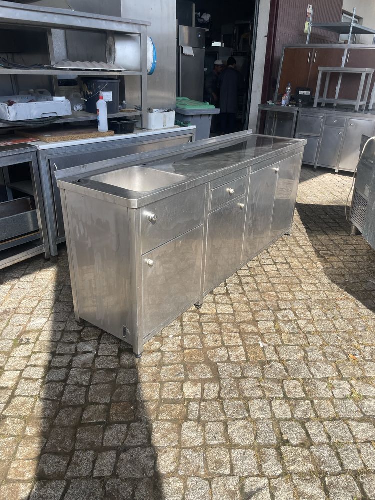 Bancada com pia industrial - Inox