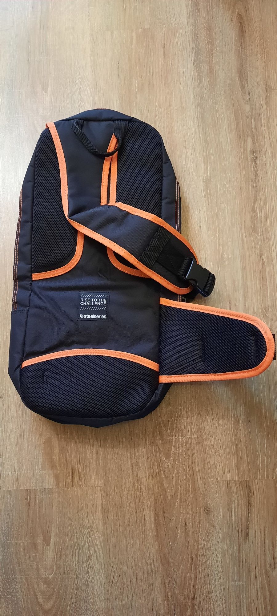 Рюкзак для клавиатуры. SteelSeries TGC keyboard bag