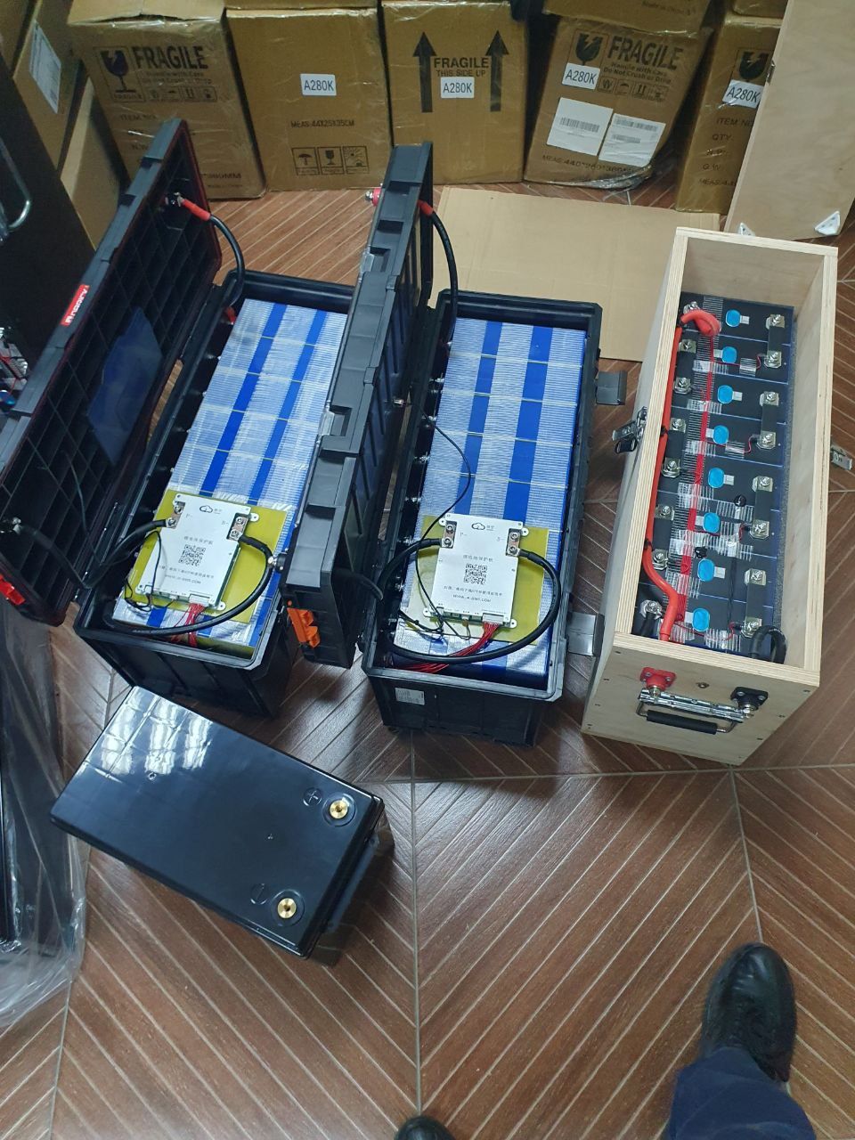 Акумуляторна комірка НОВІ  EVE 105 Aч  LiFePO4 3.2
 LiFePO4, 3.2V 105