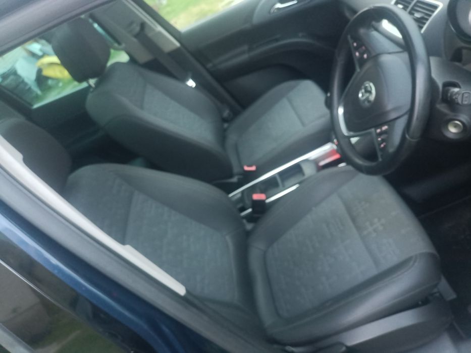 Fotele Opel Meriva B komplet foteli