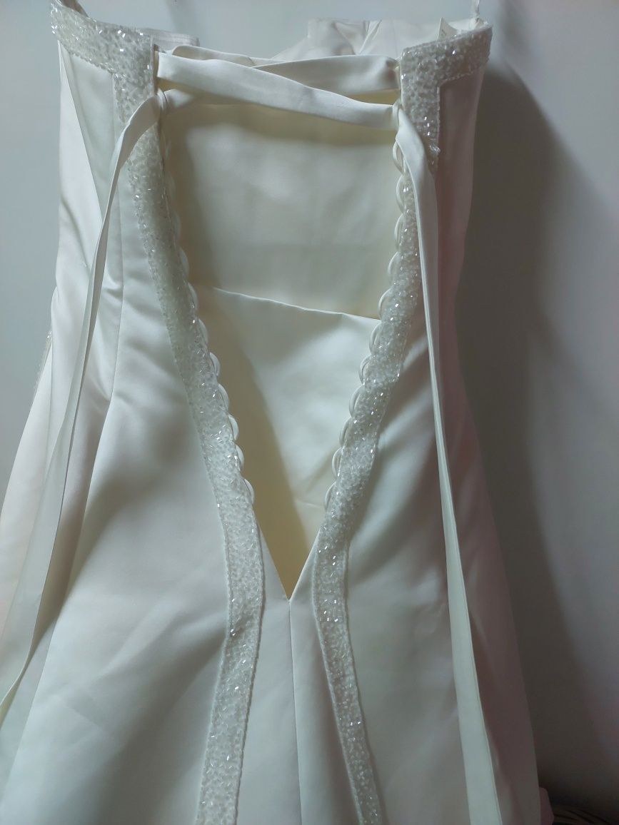 нарядное свадебное платье
