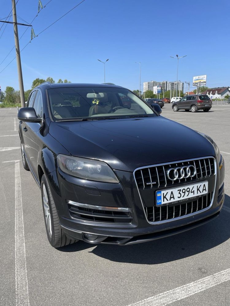 Продам Audi Q7